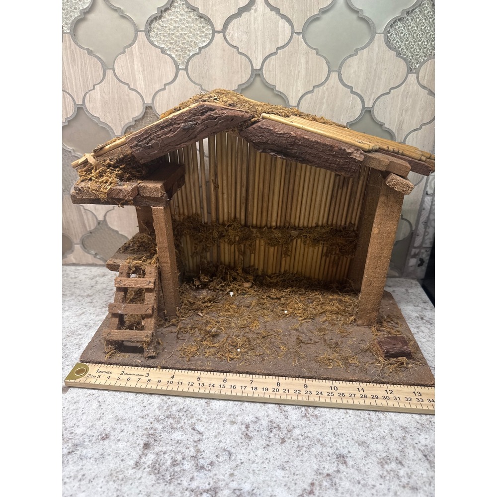 Vintage Rustic Wood Nativity Stable Creche Christmas Manger Moss Accents 13in